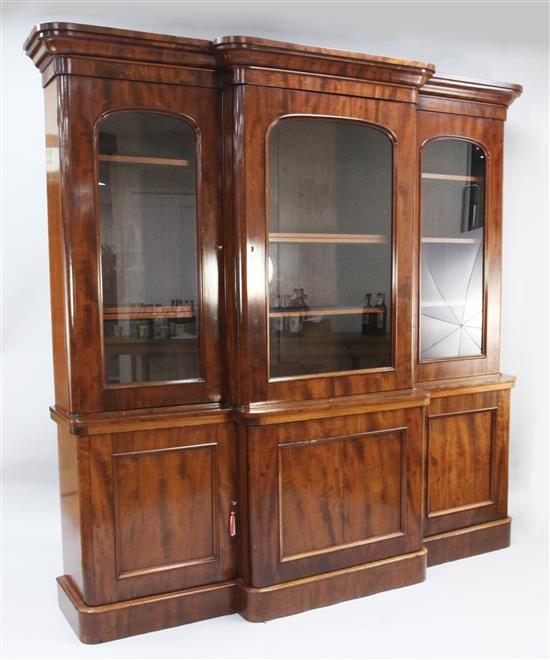 A Victorian mahogany breakfront library bookcase, W.6ft 6in.